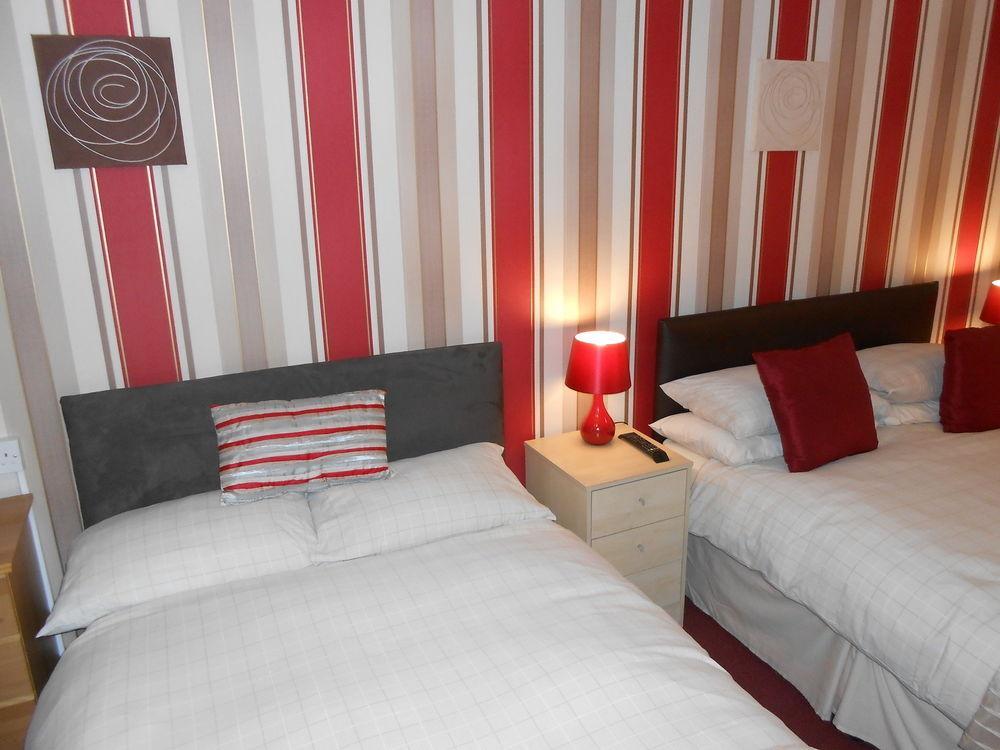 Shirley Heights 3*