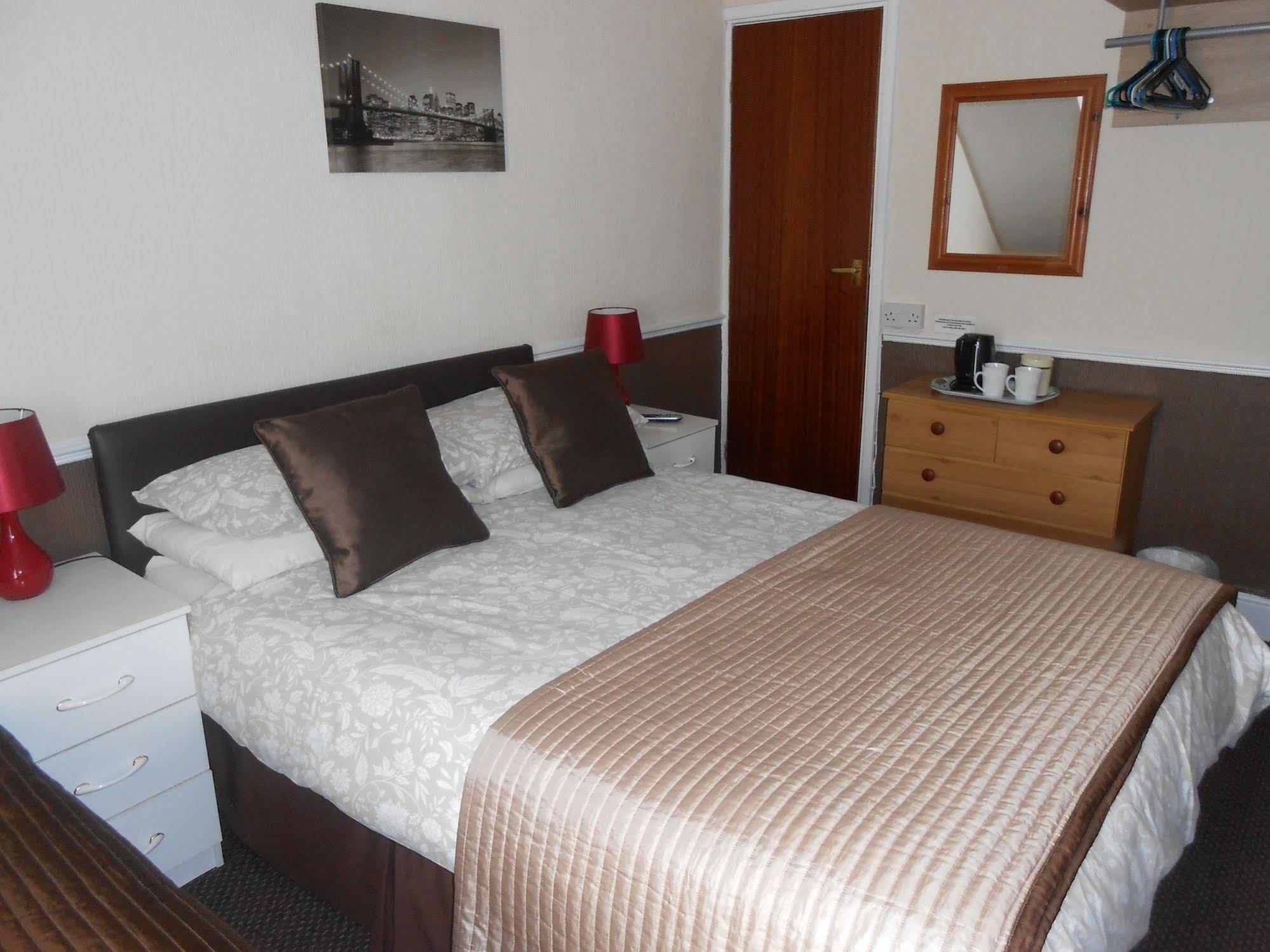 Shirley Heights Bed & Breakfast 3*